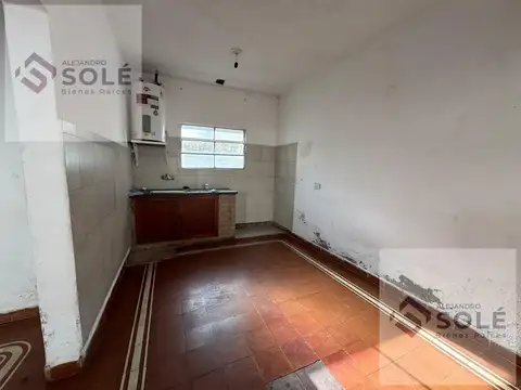 Casa 3 ambientes con 1 baño