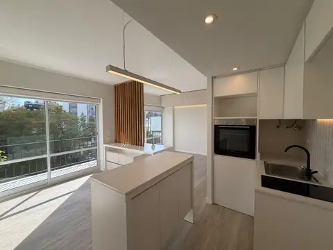 Venta Monoambiente totalmente refaccionado a nuevo con balcón corrido y vista ab