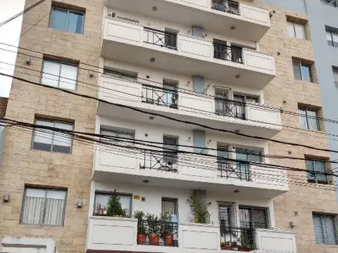 Semipiso al Frente de 3 ambientes.