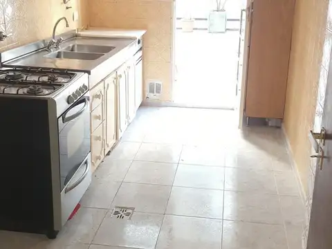 Departamento 3 ambientes con 1 baño