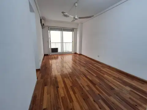 Juramento 2800, Piso 2