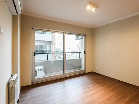 Moreno 281 Piso 1 - VENTA Departamento  3 Dormitorios con Cochera