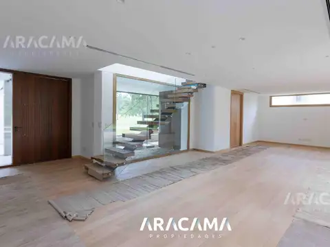 Casa en Venta al Este
