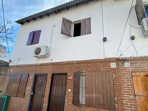 TRIPLEX DE 4 AMBIENTES EN VENTA - VILLA LUZURIAGA