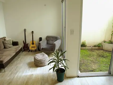 Depto Tipo Casa en Venta de 3 ambientes
