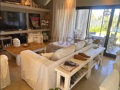 Casa en Alquiler en Joaquin Gorina, USD 1.400