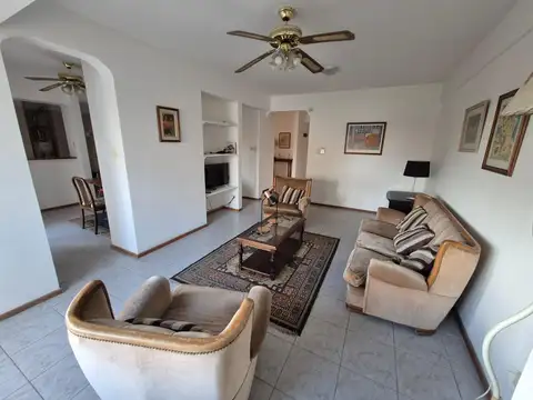 Alquiler Depto 3 dorm c/ cochera Centro Neuquen