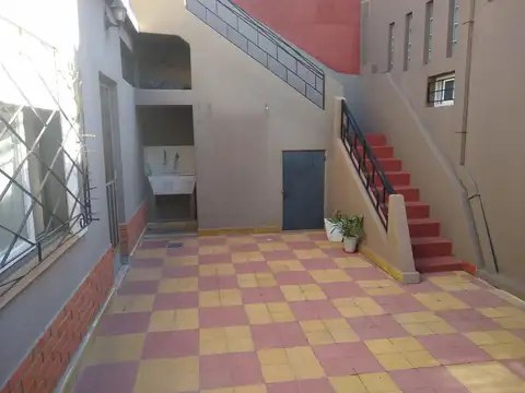 Depto Tipo Casa en Venta 40 años