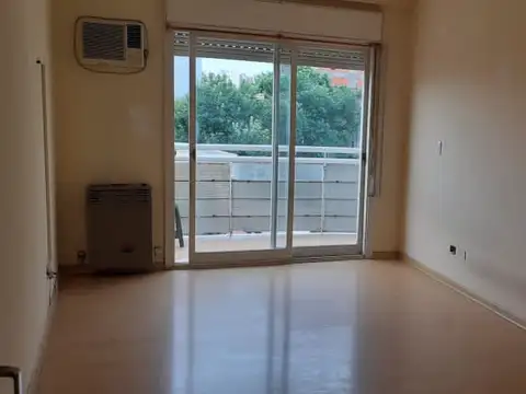 Departamento en Alquiler en Boedo, $ 650.000