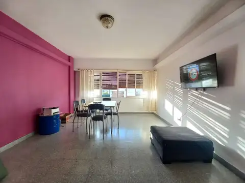 Departamento de dos dormitorios con cochera en 62 entre 13 y 14, La Plata