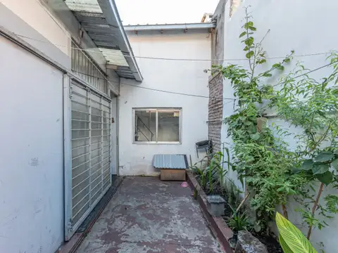 Depto Tipo Casa en Venta en Mataderos, USD 74.000