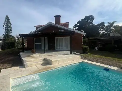 casa 4 dormitorios en Pinares con piscina