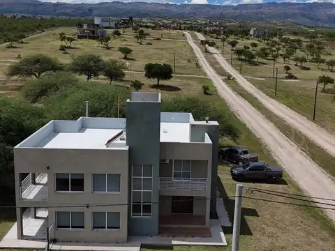 INCREIBLE CASA 3 DORMITORIOS MINA CLAVERO