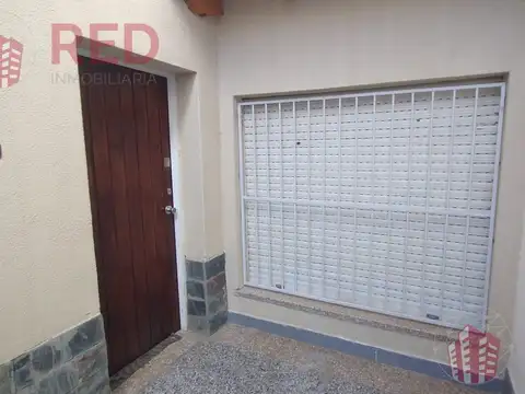 Departamento en alquiler, un dormitorio con patio en Neuquén