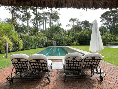 Alquiler temporal casa 4 dormitorios San Rafael Punta del Este