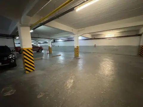 ALQUILER OFICINAS ALMAGRO COCHERAS AUDITORIO