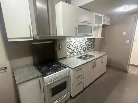 Alquiler de Ph 3 ambientes con cochera, Villa Luro 