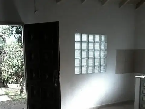 Casa en venta - 2 Dormitorios 2 Baños - 400Mts2 - Escobar