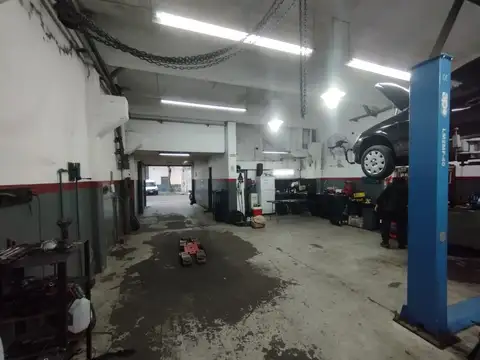 Venta Galpón Nueva Pompeya Con Cochera