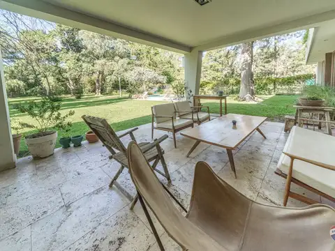 Casa en Venta en Barrio Parque Leloir, USD 880.000