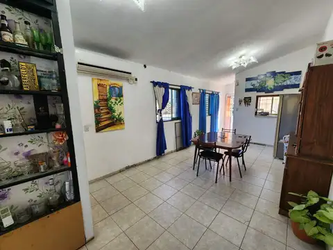 Casa 7 ambientes con 3 baños