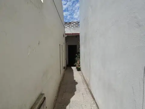 18 e/ 63 y 64 Nº1531