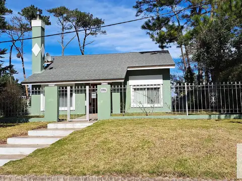 Casa en venta - 3 Dormitorios 2 Baños - Cochera - 762Mts2 - Punta del Este
