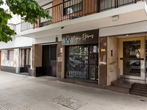 VENTA COCHERA DOBLE CUBIERTA FIJA EN VILLA URQUIZA