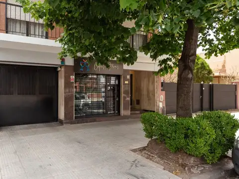 VENTA COCHERA DOBLE CUBIERTA FIJA EN VILLA URQUIZA
