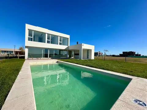 Casa de 4 domitorios en Vida Club de Campo