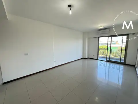 Departamento en Alquiler en Villa Ballester, $ 650.000