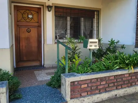 Oportunidad! Casa en venta en Martinez