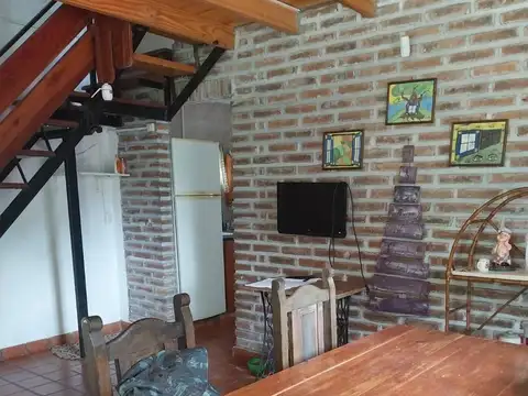 CASAQUINTA EN ALQUILER - LEZICA Y TORREZURI , LUJAN