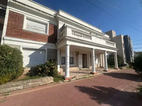 VENTA AMPLIO PH 3 AMB EN ZONA 4 MIRAMAR
