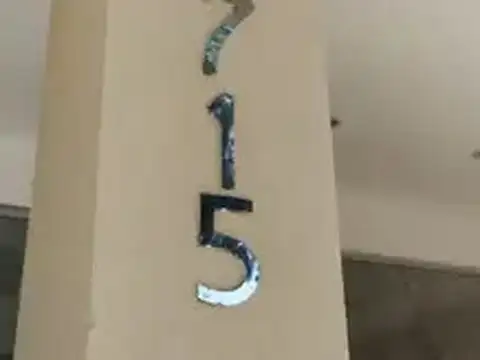 Villa Urquiza. Av Congreso y Valdenegro Excelente monoambiente contra frente con balcón.