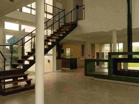 CASA EN VENTA 6AMB A ESTRENAR BARRIO LOS JAZMINES