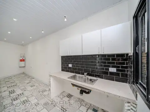 Depto Tipo Casa en Alquiler en Caseros, $ 700.000