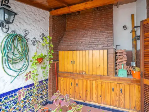 VENTA CASA 5 AMB ALMAGRO