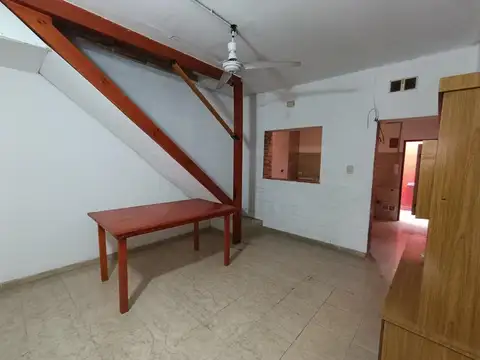Casa 6 ambientes con 5 baños