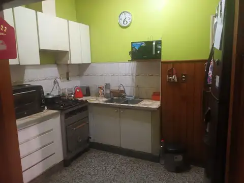 Casa en Alquiler en Castelar, $ 800.000