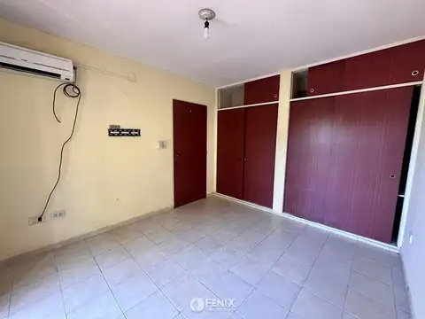 Casa en Alquiler con 1 cochera