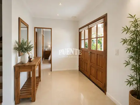 Casa 8 ambientes con 4 baños