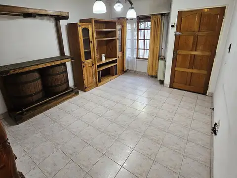 Depto Tipo Casa en Venta en Monte Castro, USD 170.000