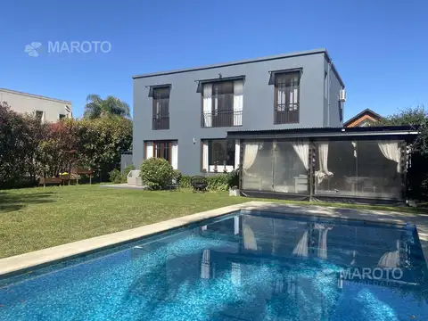 Casa en venta APTA CREDITO Barrio San Lucas 3 dormitorios y playroom