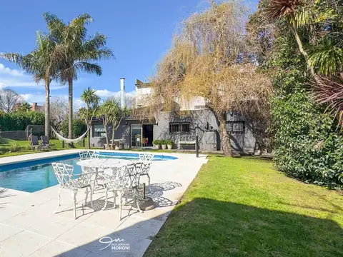 Casa en Villa Primera