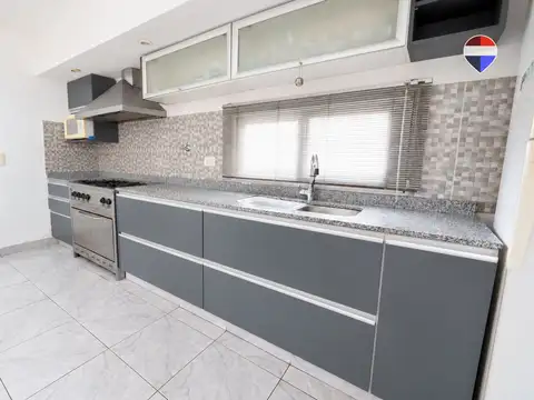 VENTA CASA MULTIFAMILIAR 7 AMB EN BERNAL