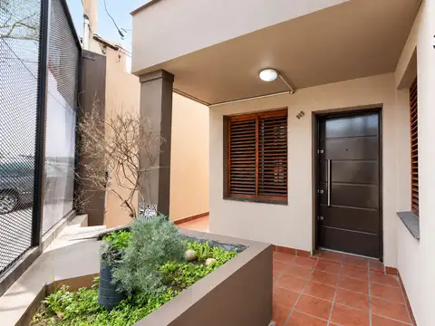 VENTA CASA MULTIFAMILIAR 7 AMB EN BERNAL