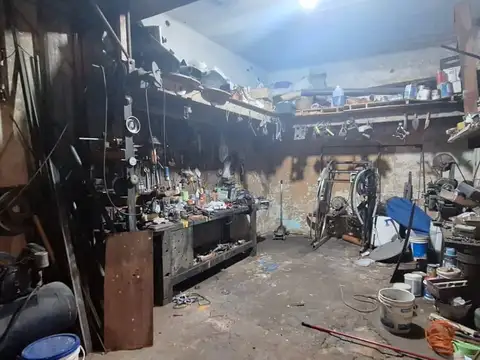 Galpon en Venta 8  mts Frente