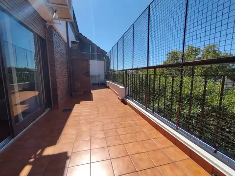 Departamento 5 ambientes con 2 baños