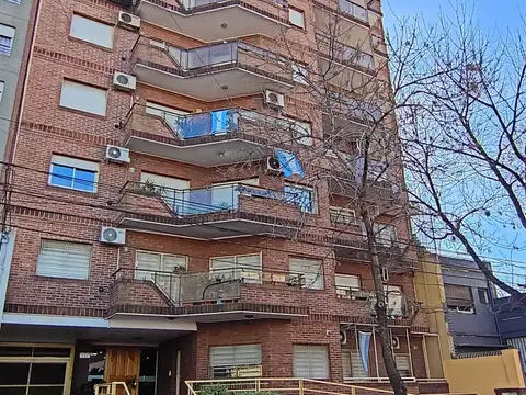 Amplio departamento 2 ambientes